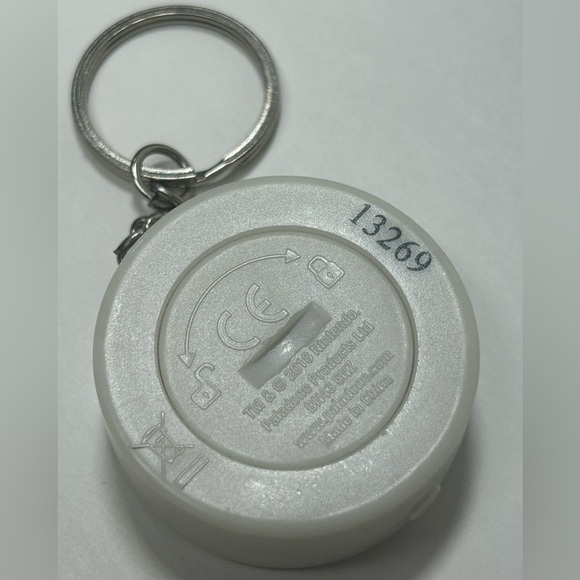 The Legend of Zelda - Sheikah Slate Light up Keychain 🗡️🛡️ - Picture 4 of 6